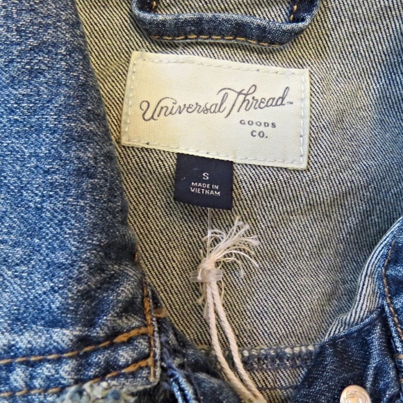 NWT's Universal Threads Jean Jacket Size Small - Picture 5 of 6